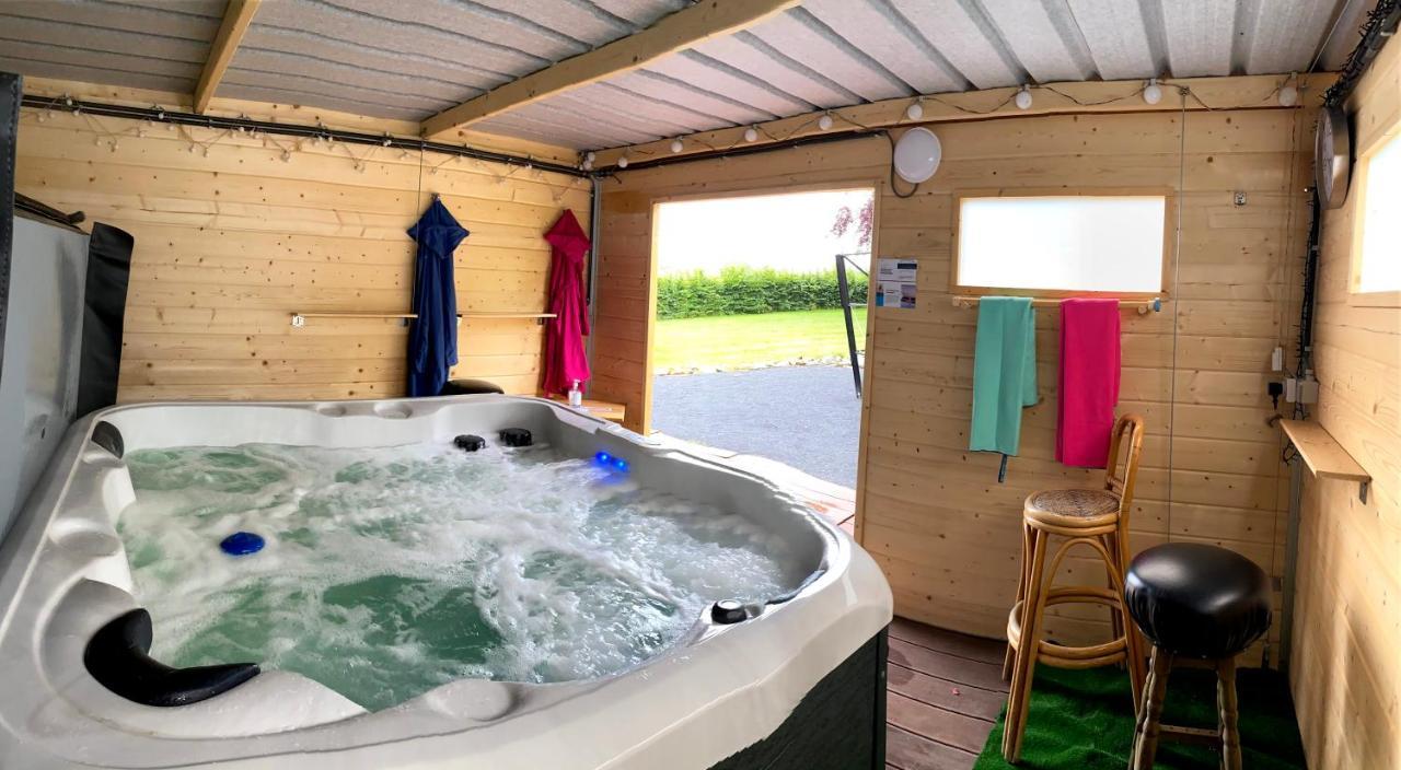 Le Chateau De Frankie Spas-Saunas Grand-Reng Ngoại thất bức ảnh